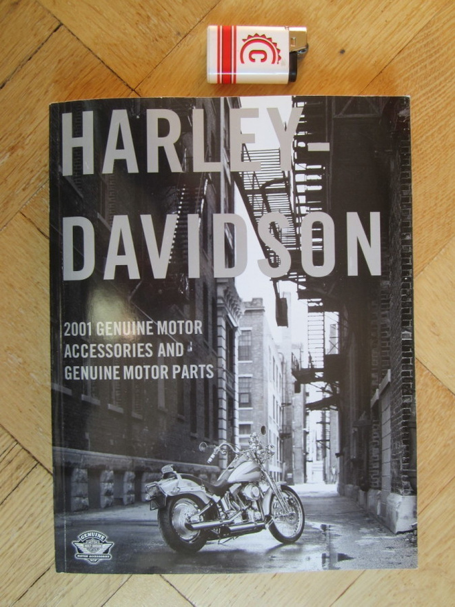 HARLEY DAVIDSON KIRJA