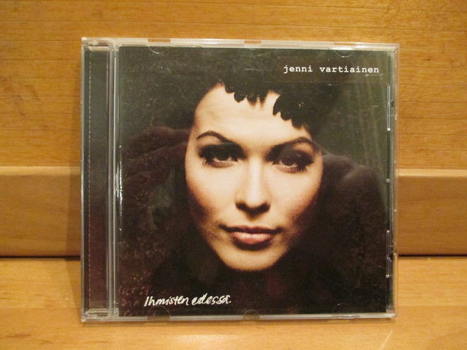 JENNI VARTIAINEN:IHMISTEN EDESSÄ  CD
