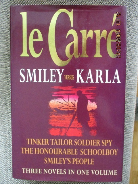 TINKER TAILOR SOLDIER SPY,THE HONOURABLE SCHOOLBOY ja SMILEY