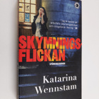 Katarina Wennstam : Skymningsflickan : [spänningsroman] - pikkukuva 1