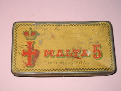Rettig: Vanha MALTA 5 -TUPAKKAPELTIRASIA