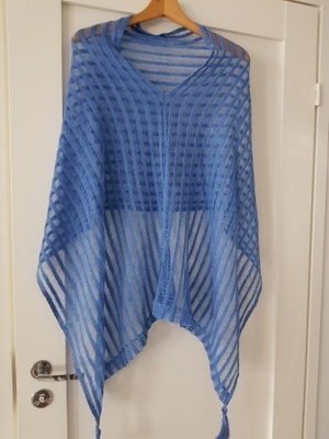 Sininen Poncho / Viitta / Hartiahuivi