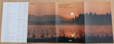 Suomen postimerkit 1992,1993,1994,1996 ja vaakunamalli 1975.