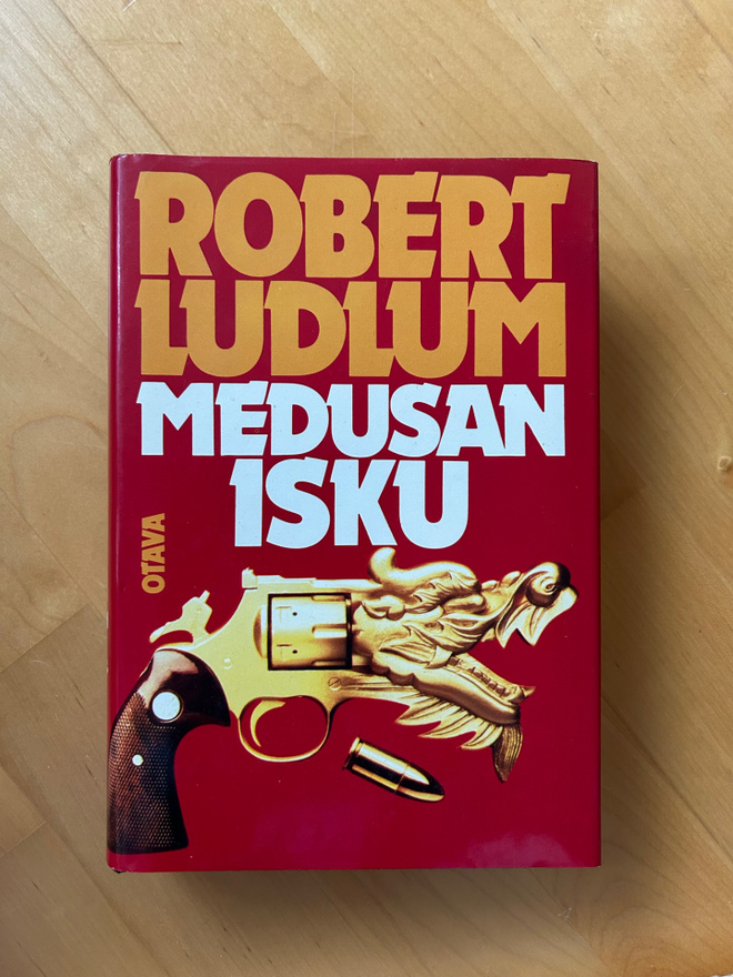Robert Lublum : Meduusan isku ( 1987 ) 1.painos
