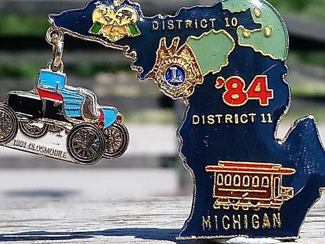 Michigan Kookas merkki. Halkaisija - 53 mm.