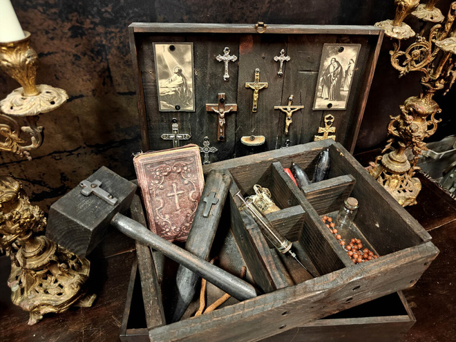 Uniikki Vampyyrinmetsästäjän työkalupakki