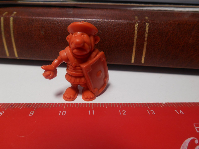 Asterix purukumi figuuri -70 luvulta #82