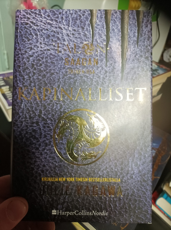 Julie Kagawa Kapinalliset