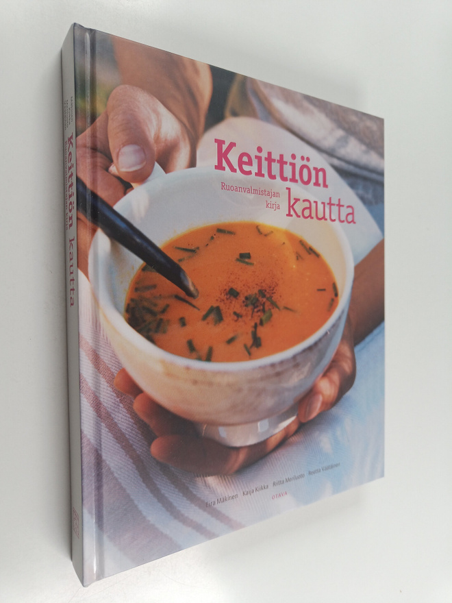 Keittiön kautta : ruoanvalmistajan kirja