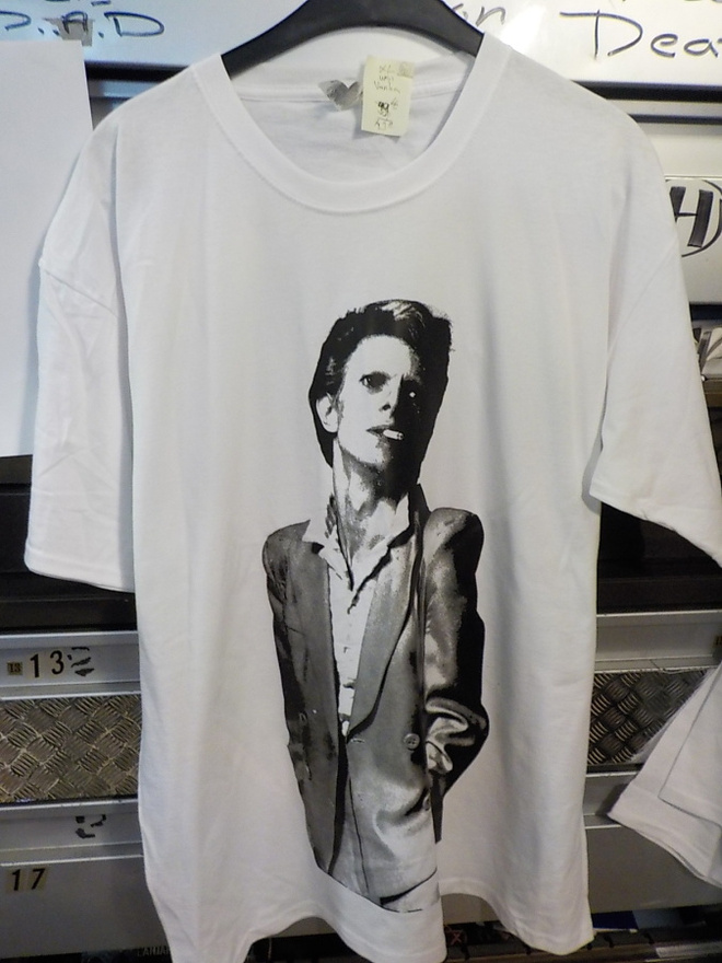 DAVID BOWIE ORKKIS VANHA MUTTA KÄYTTÄMÄTÖN T-PAITA (w)