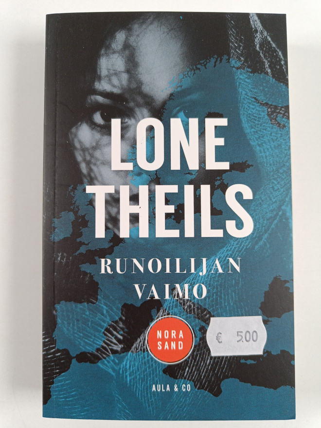 Lone Theils : Runoilijan vaimo