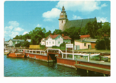 Naantali: Kirkko ja rantalaituria