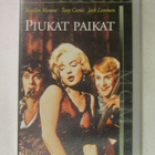 Marilyn Monroe • Piukat paikat VHS - pikkukuva 1