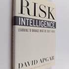 David Apgar : Risk intelligence : learning to manage what... - pikkukuva 1