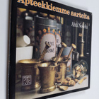 Ahti Nokela : Apteekkiemme aarteita - pikkukuva 1