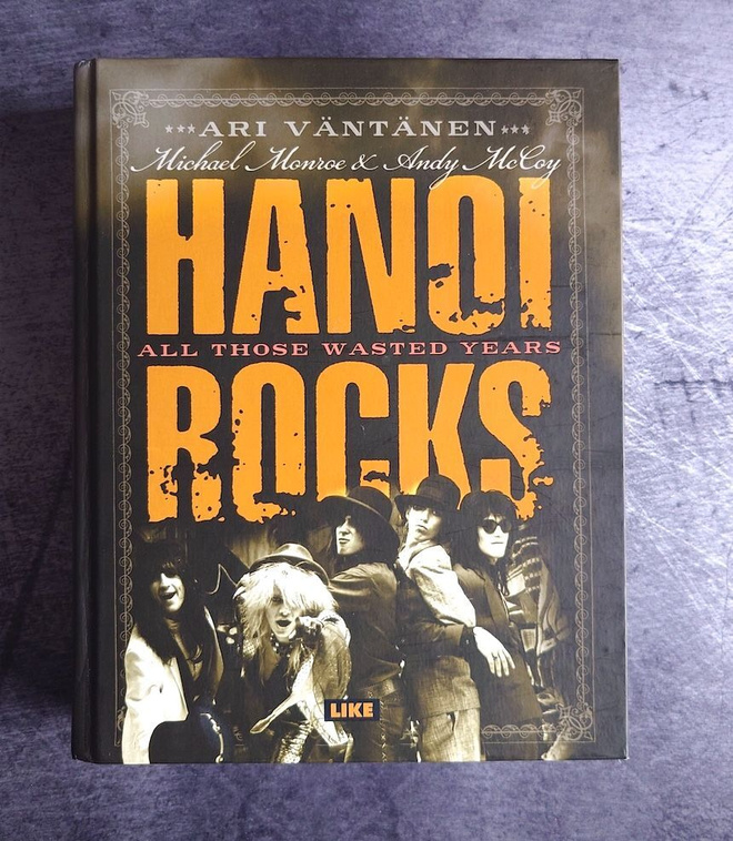 Ari Väntänen : Hanoi Rocks - All Those Wasted Years (sid.)
