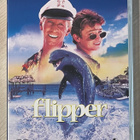 Flipper (1996) Paul Hogan & Elijah Wood - pikkukuva 1