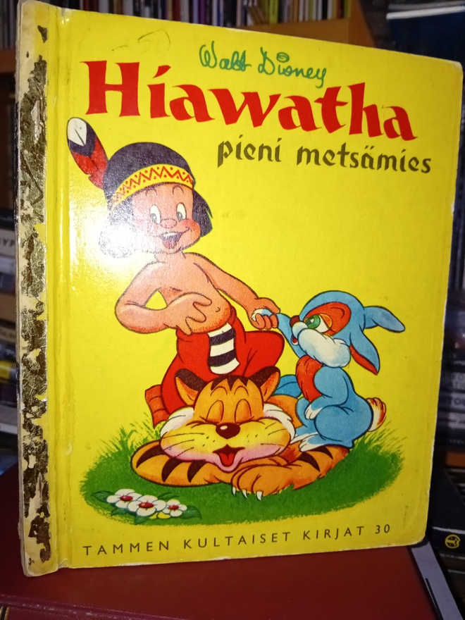 TKK 30 Hiawatha pieni matkamies ( SIS POSTIKULU  )