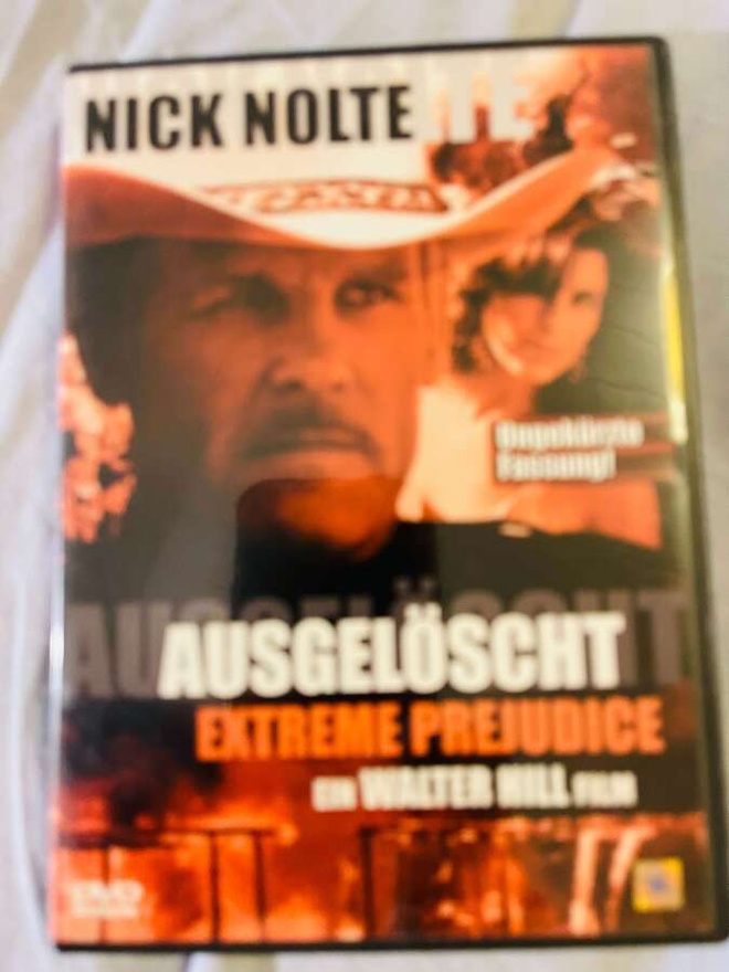 Extreme Prejudice - Oikeuden puolesta Nick Nolte SuomiTXT