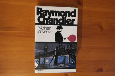 Raymond Chandler:Nainen järvessä.Sis.