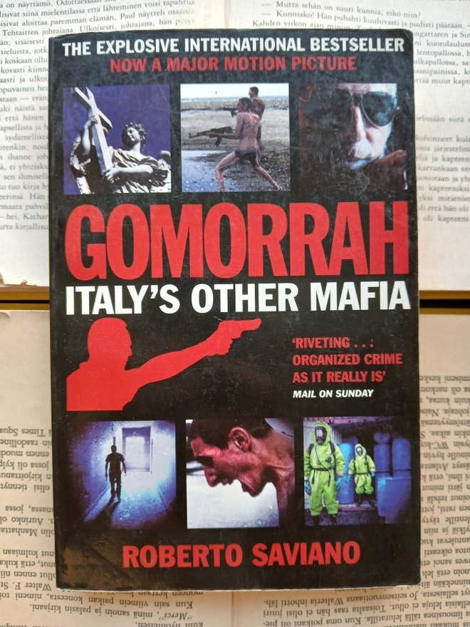 Roberto Saviano - Gomorrah: Italy's Other Mafia (softcover)
