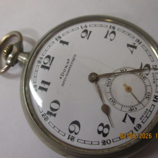 DOXA  taskukello
