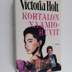 Victoria Holt : Kohtalon naamiohuvit - pikkukuva 1