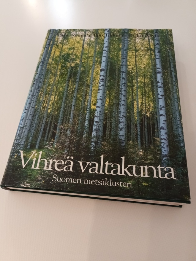 Reunala et al: Vihreä valtakunta, Suomen metsäklusteri