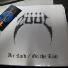 ZUUL-AIR RAID / ON THE RUN 7" SINGLE UUSI - pikkukuva 1