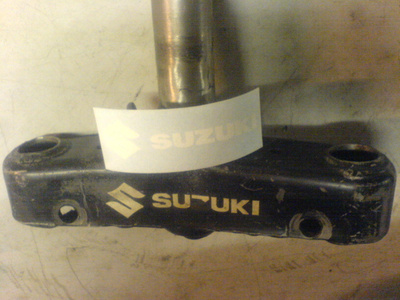 Suzuki PV tarrat etuhaarukkaan