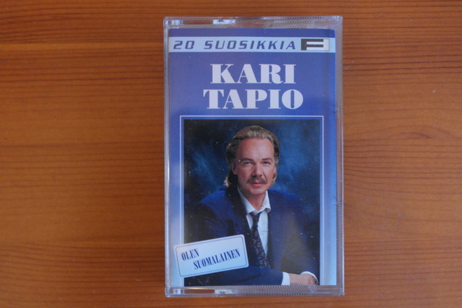 Kari Tapio:Olen suomalainen C-kasetti.Hyvä!