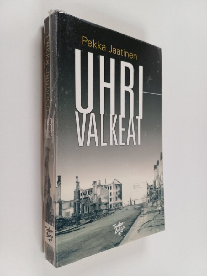 Pekka Jaatinen : Uhrivalkeat