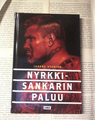 Jarkko Stenius - Nyrkkisankarin paluu (sid.)