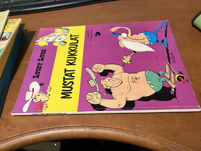 LUCKY LUKE MUSTAT KUKKULAT HYVÄ