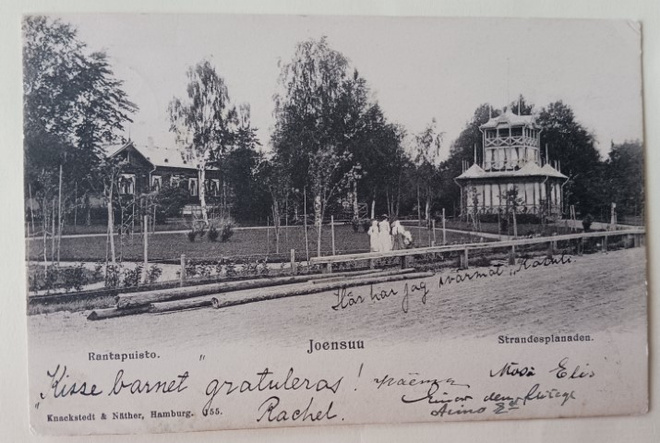 Joensuu, Rantapuistoa, paviljonki, äiti ja lapset, p. 1906
