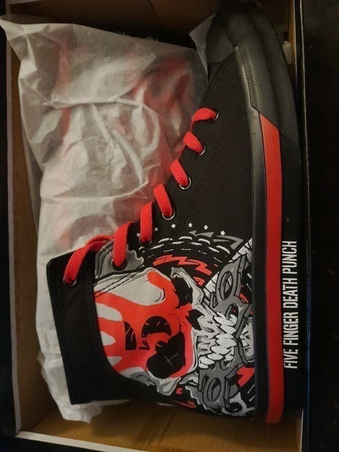 Five Finger Death Punch Zombie Kill Sneaker tennarit 43 uusi