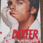 DEXTER - ENSIMMÄINEN TUOTANTOKAUSI (4 x DVD) - pikkukuva 1