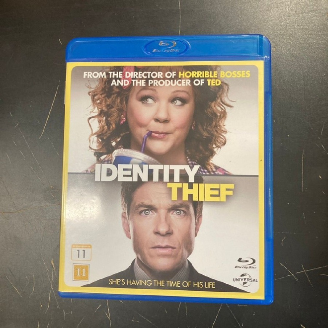 Väärät paperit Blu-ray