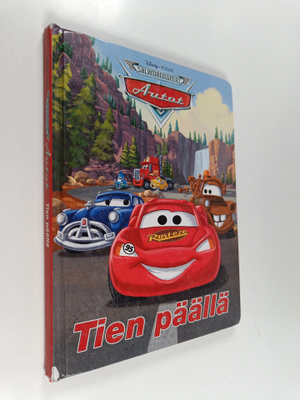 Tien päällä