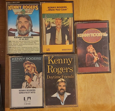 Kenny Rogers C-Kasetteja + Pari nauhoitettavaa.