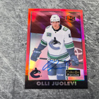 Olli Juolevi 2020-21 OPC Platinum Red Rainbow Auto - pikkukuva 1