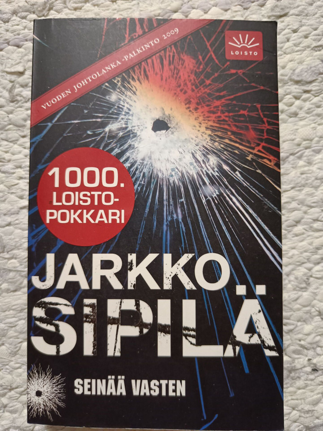 Jarkko Sipilä Seinää vasten
