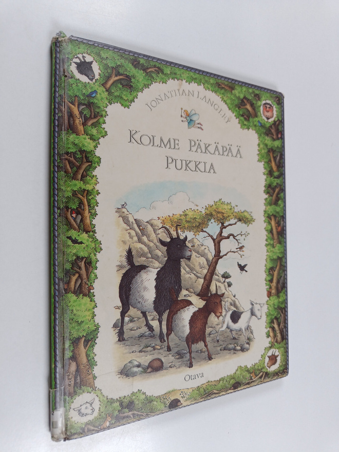Jonathan Langley : Kolme päkäpää pukkia