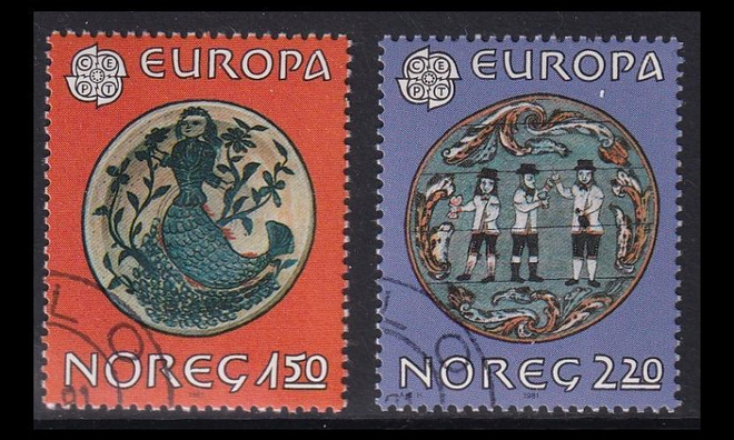 Norja 836-7 o Europa kansanperinteet (1981)