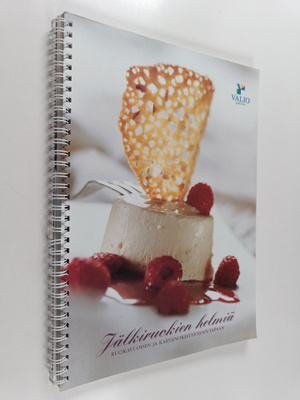 Anneli Pessala ym. : Jälkiruokien helmiä ruokavuoden ja k...
