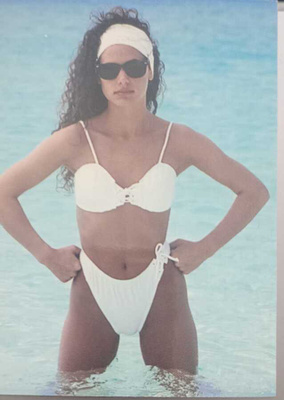 Swimwear illustrated keräilykortti