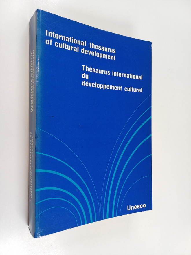 Jean Viet : International thesaurus of cultural developme...