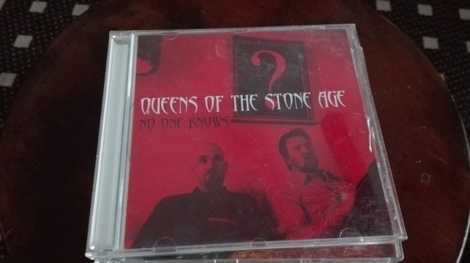 QUEENS OF THE STONE AGE No one knows CDS