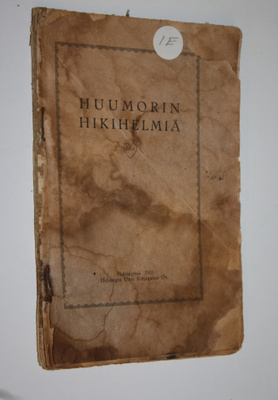 Huumorin hikihelmiä