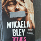 Mikaela Bley: Totuus - pikkukuva 1